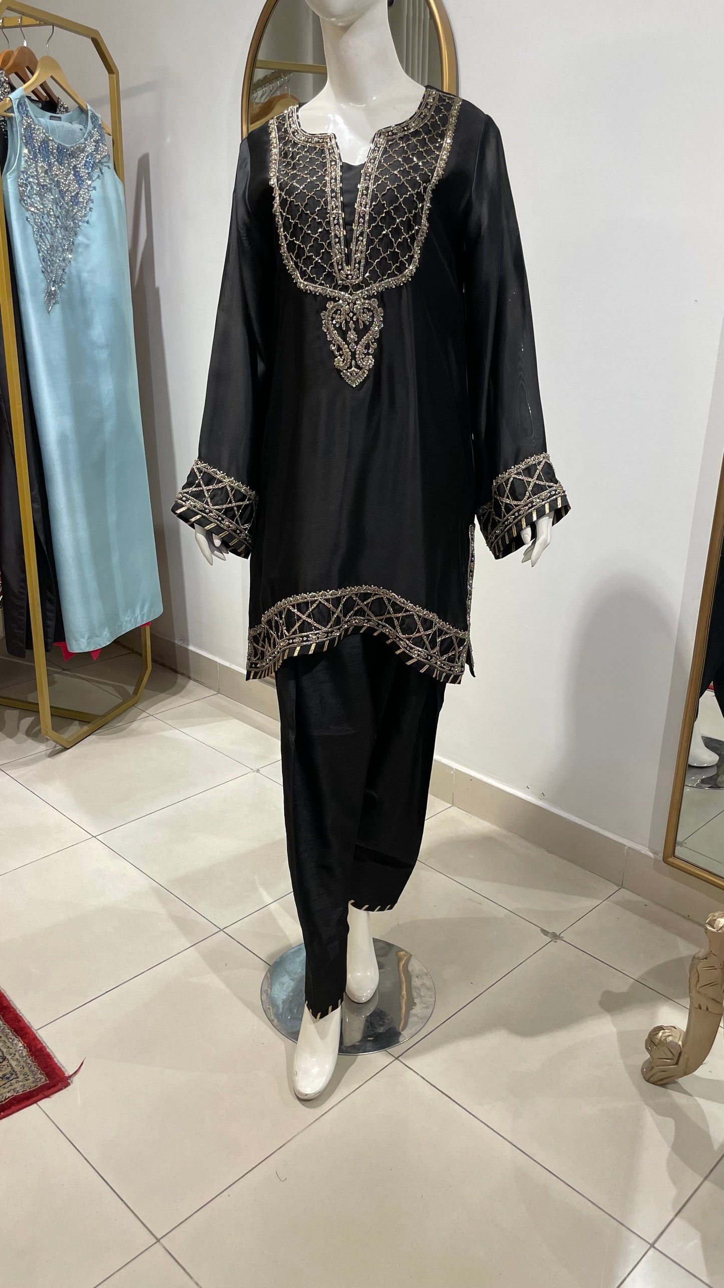 TS25-LP18 ZARINA TISSUE SILK