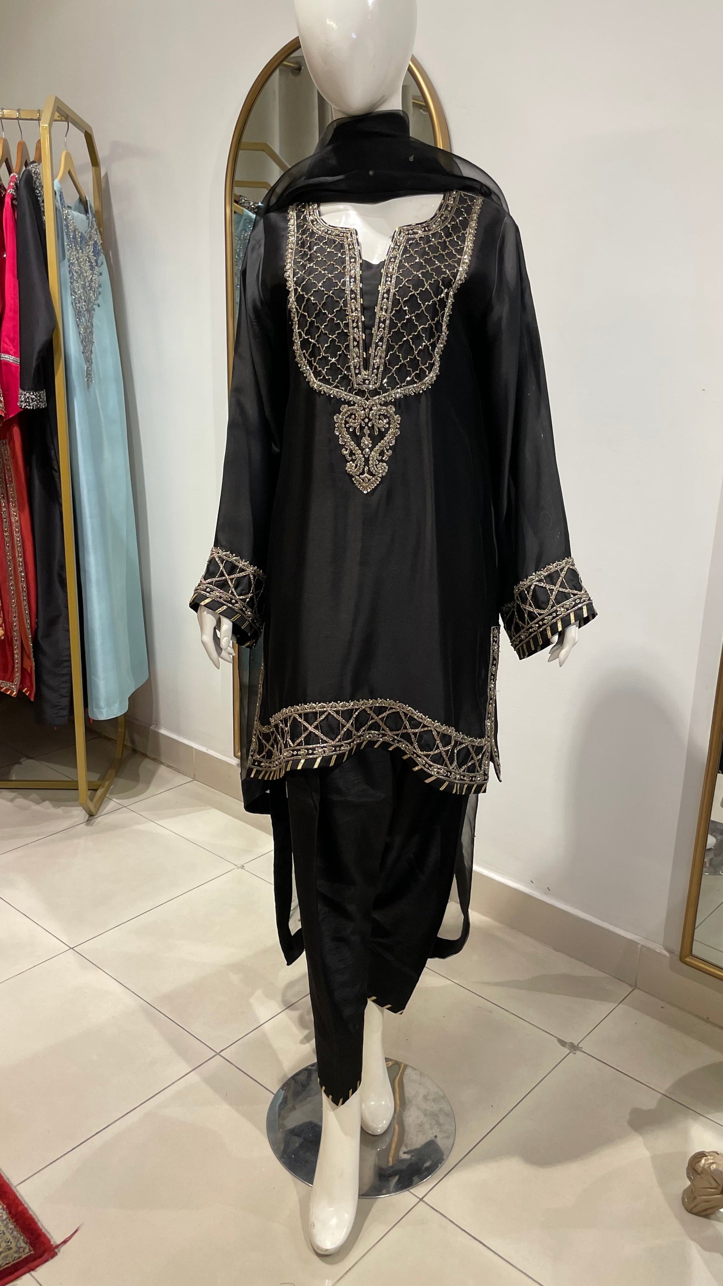 TS25-LP18 ZARINA TISSUE SILK