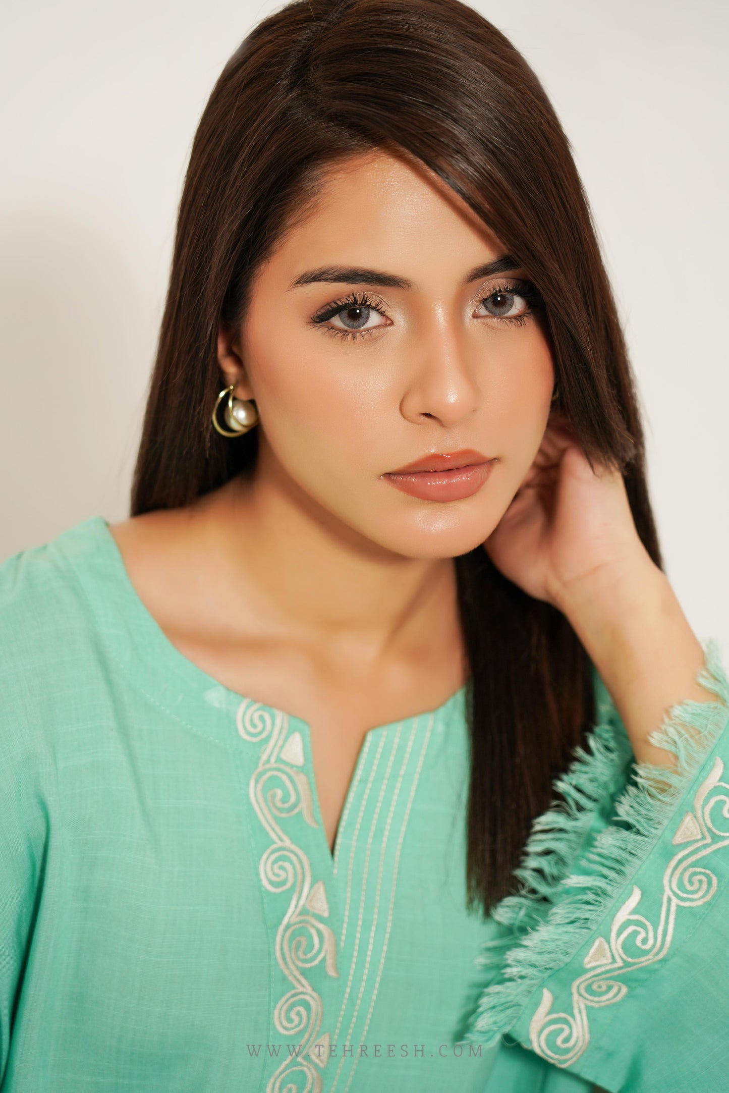 TS25-SP14 ELVA CO-ORD SET Short Shirt & Farshi Shalwar