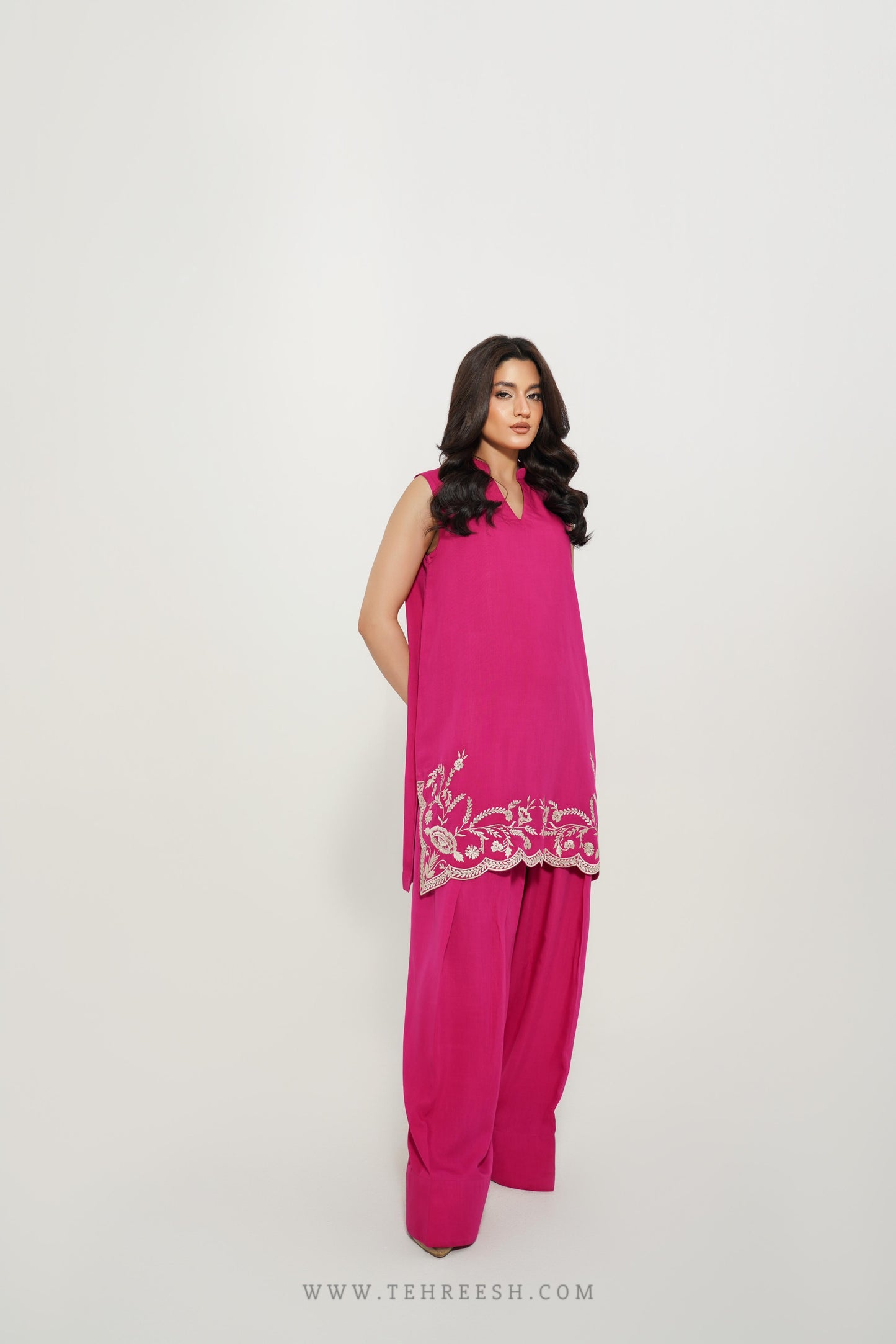 TS25-SP16 Leena Set Short Shirt & Farshi Shalwar