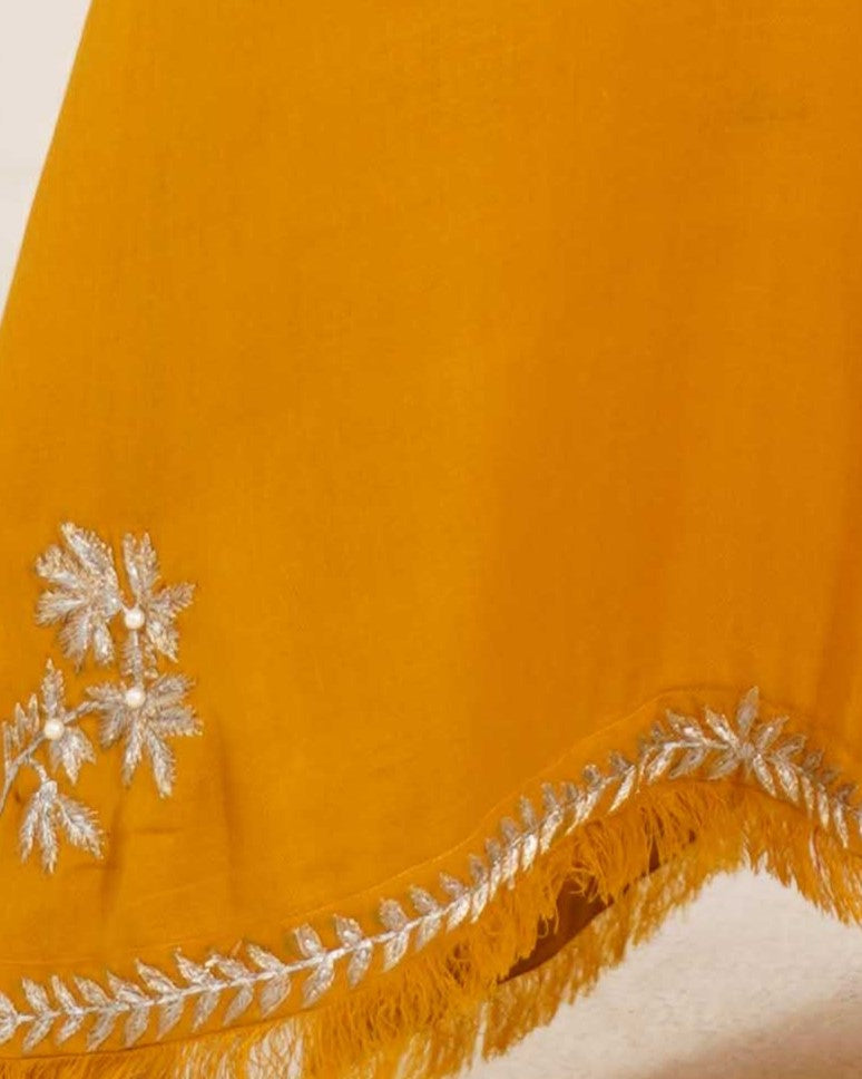 TS25-WS21 TILA EMBROIDERED SHAWL