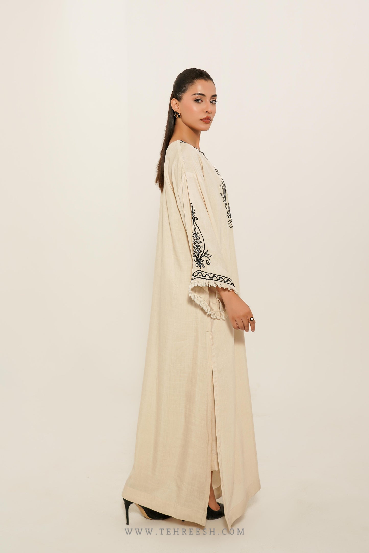 TS25-SP32 AYRA Kaftan