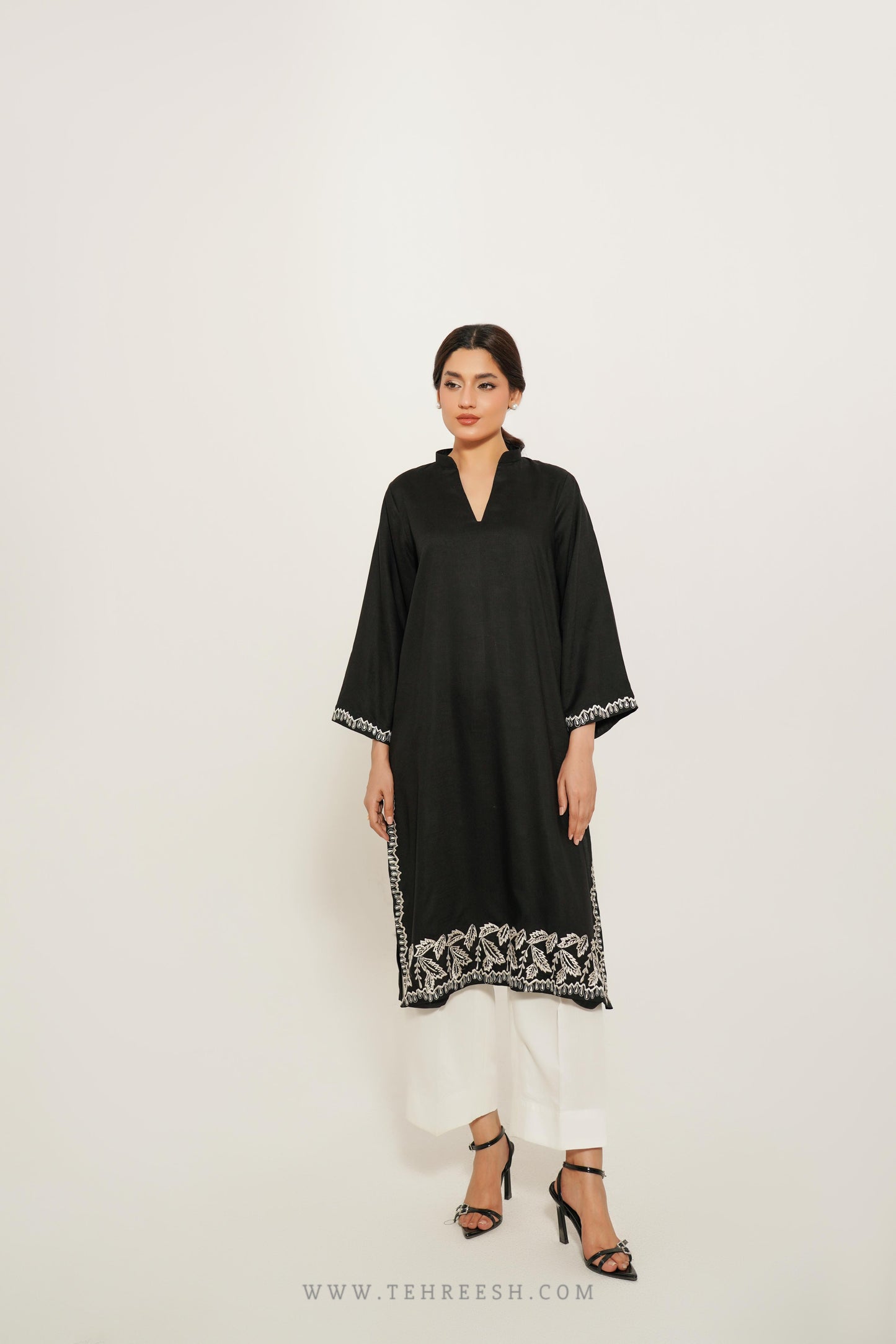 TS25-SP44 RAANIA Shirt