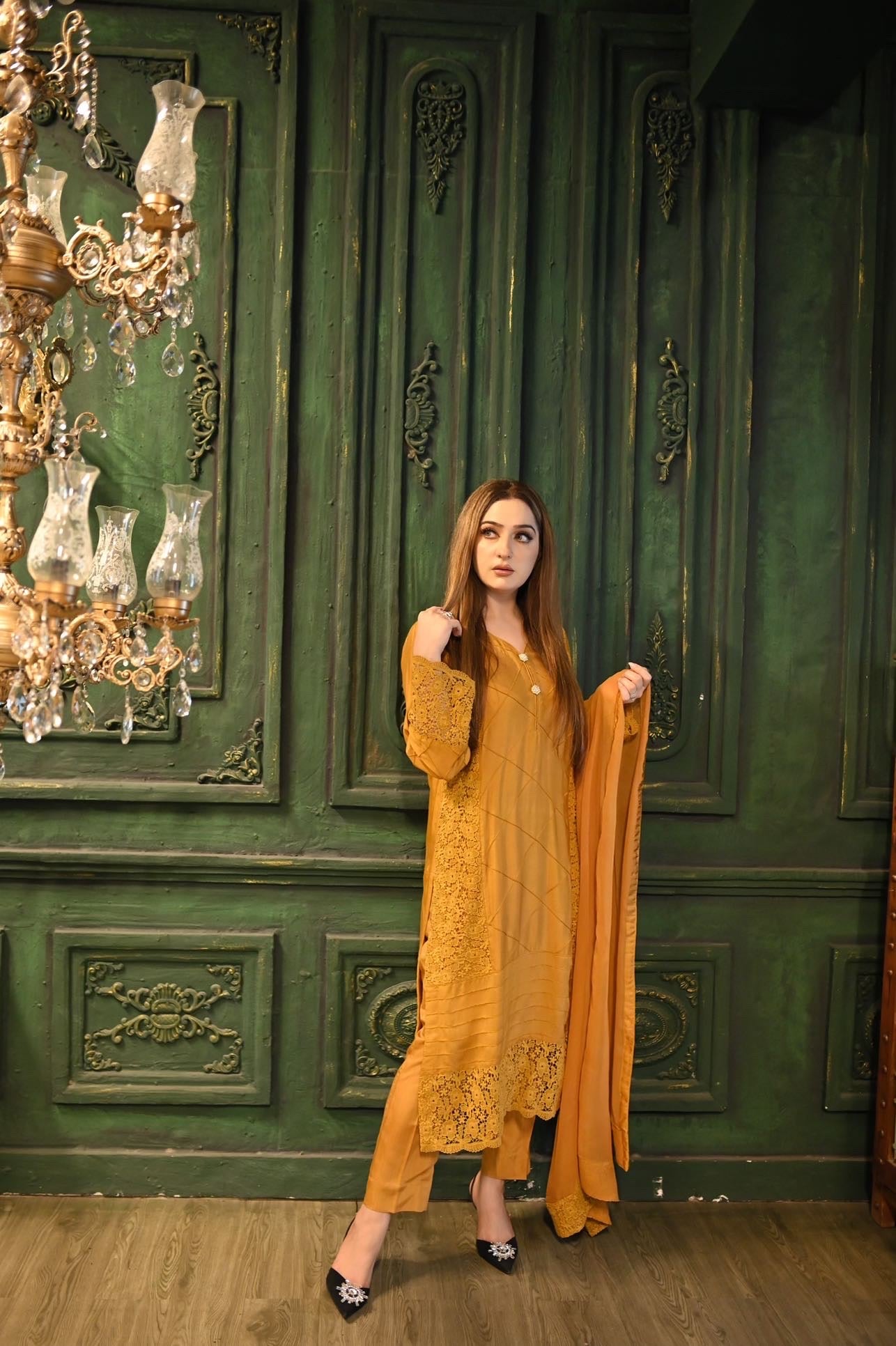 TS23-01 MUSTARD PLEATED COTTON NET
