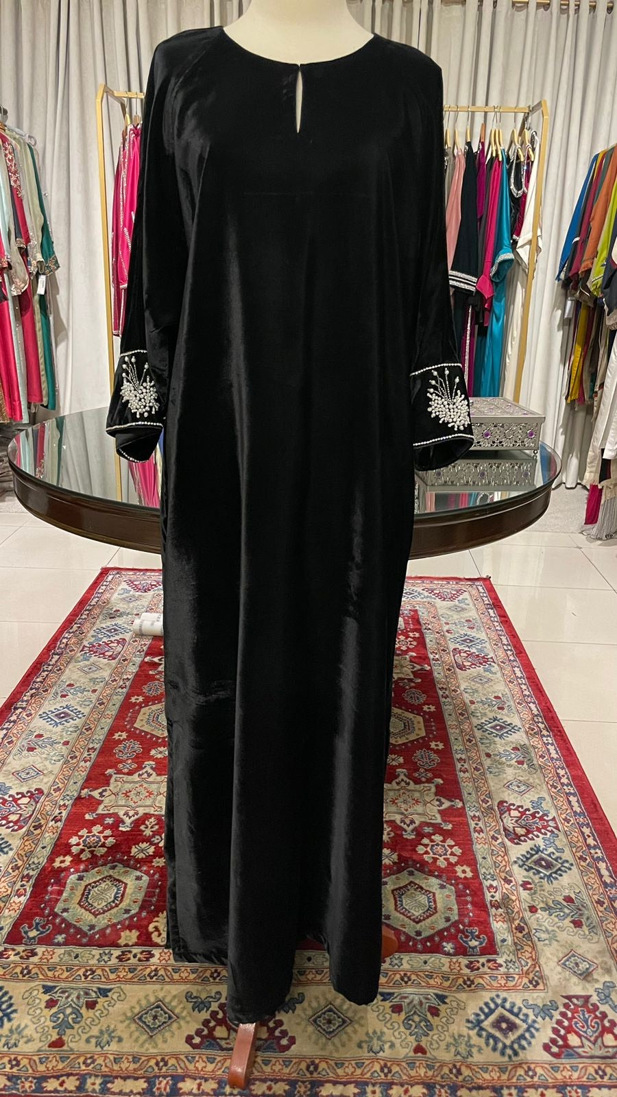 TS25-LP06 BLACK SWAN VELVET KAFTAN