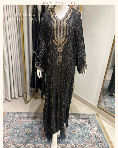 LP11-25  BLACK CHIKANKARI KAFTAN