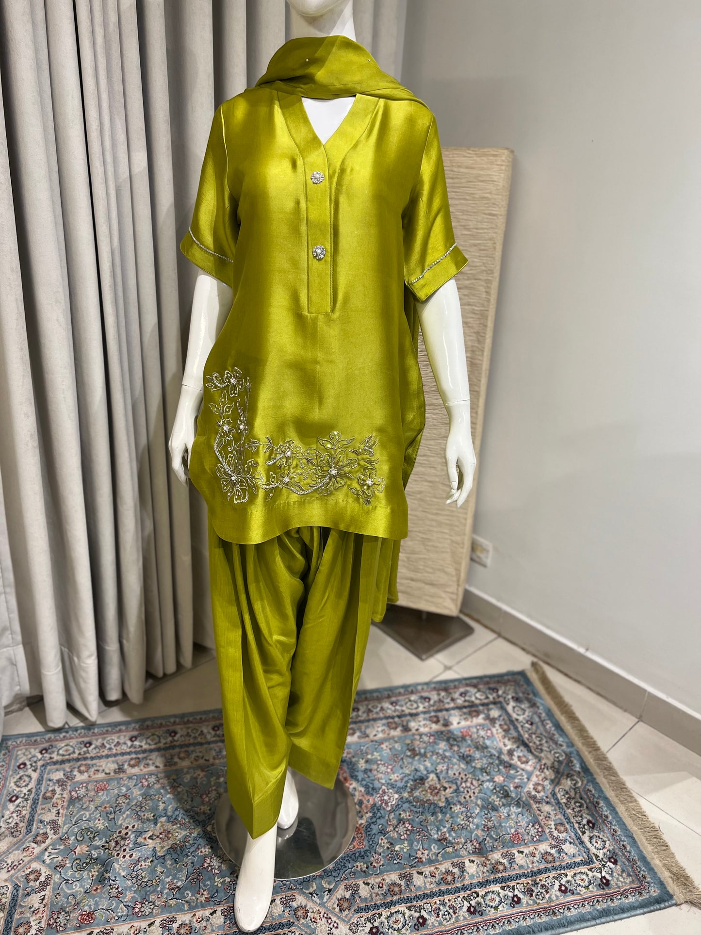 CP32-25 LIME GREEN-TISSUE SILK SHIRT WITH PANTS