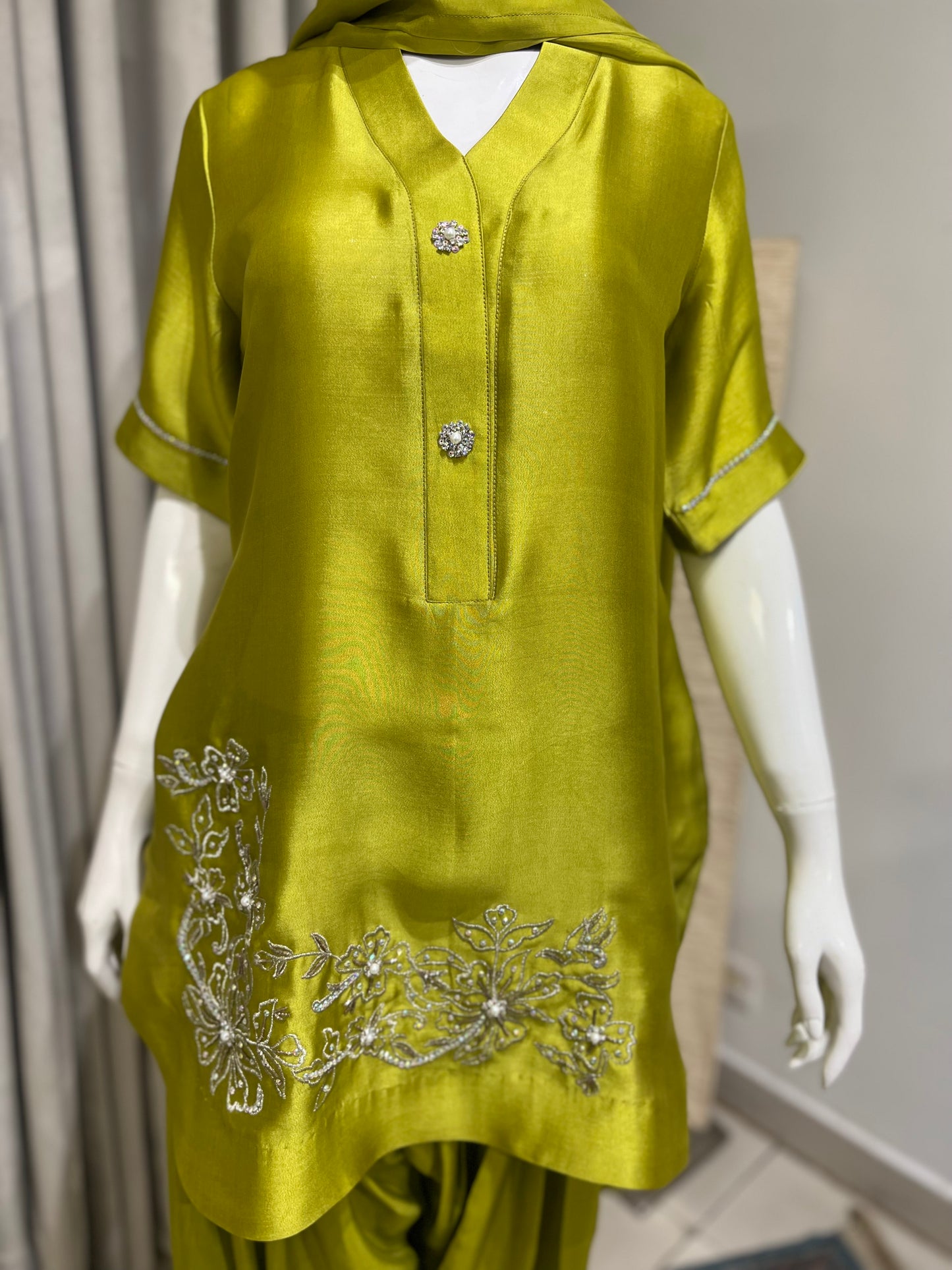 CP32-25 LIME GREEN-TISSUE SILK SHIRT WITH PANTS