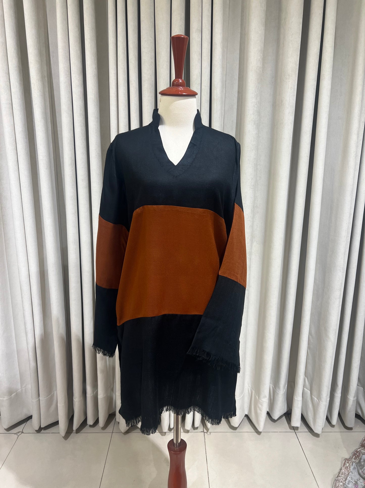 TS25-W44 PASHMINA COLOUR BLOCK SHIRT