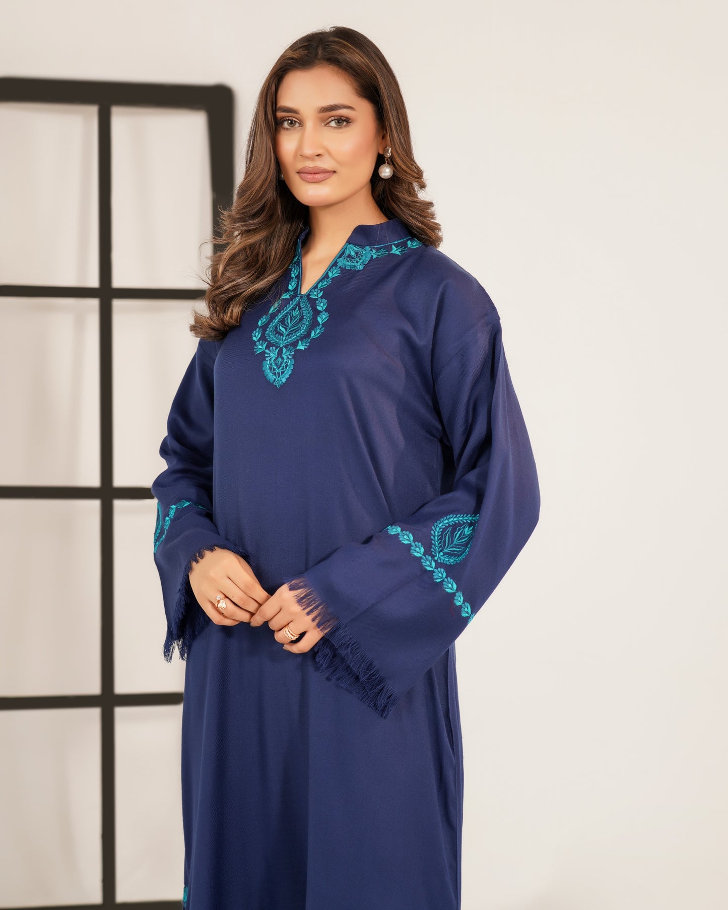 TS25-W78 PASHMINA EMBROIDERED KAFTAN