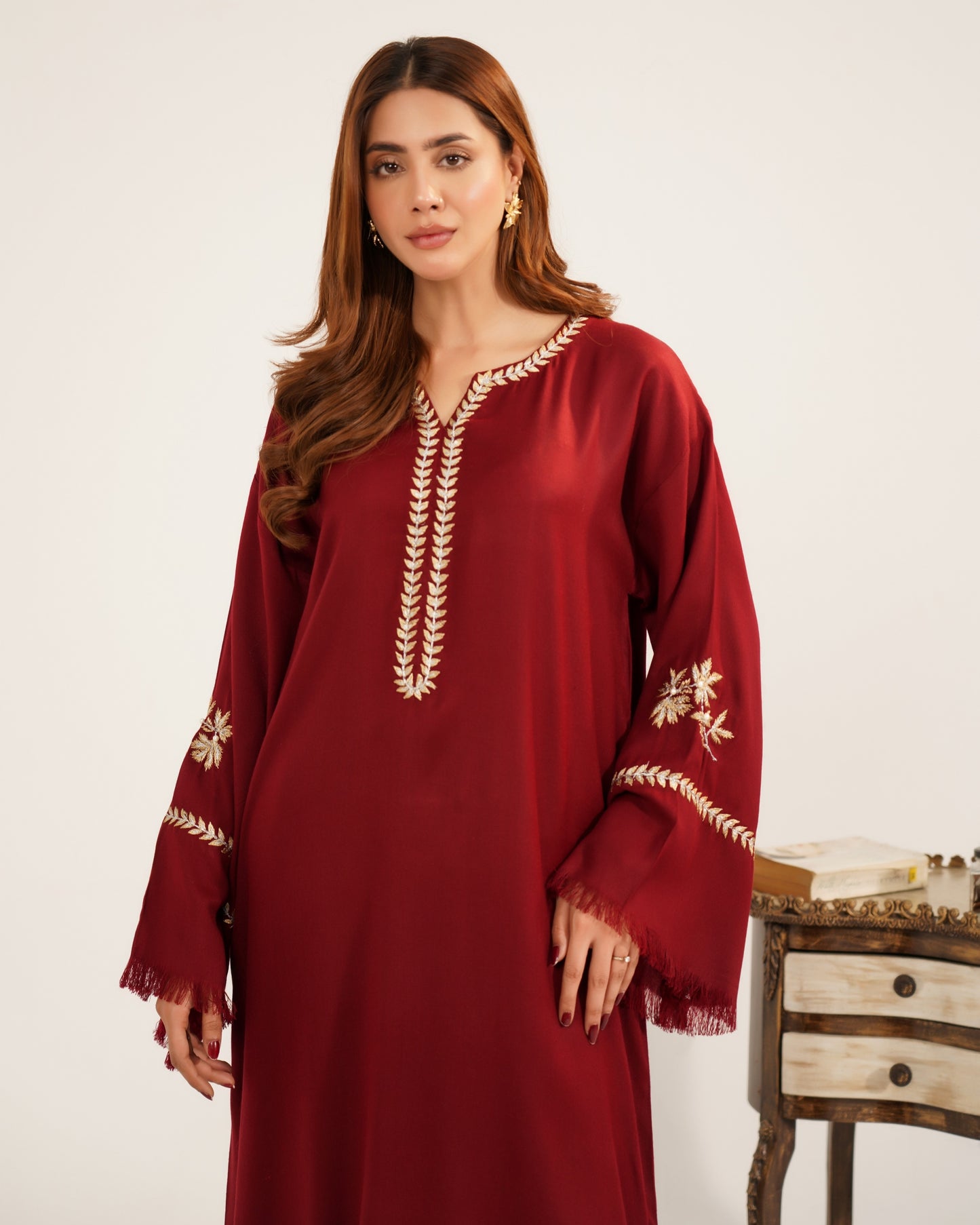 TS25-W84 PASHMINA TILA EMBROIDERED KAFTAN