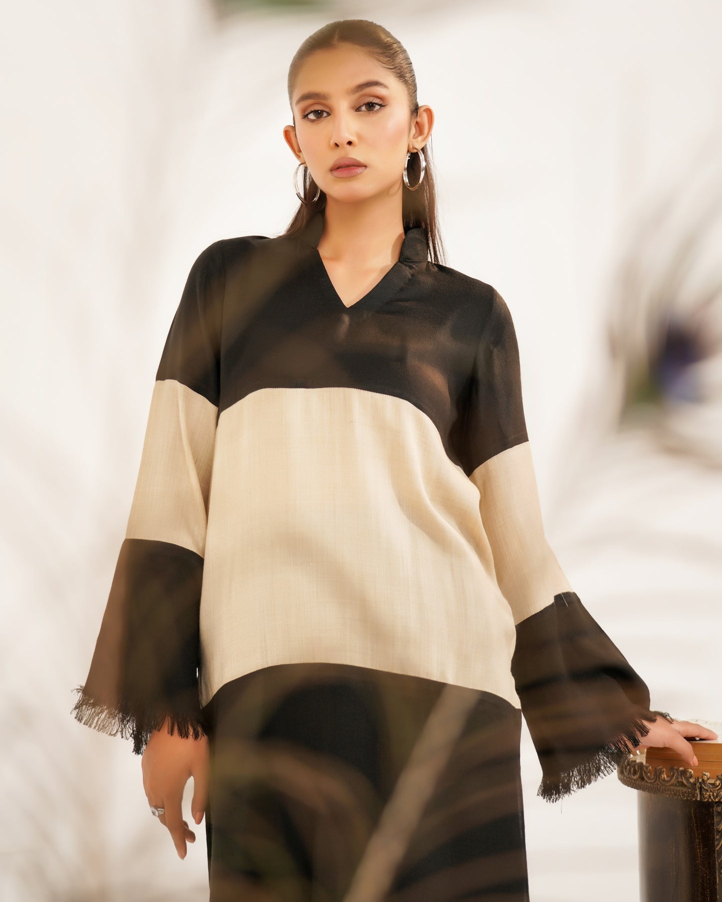 TS25-W45 PASHMINA COLOUR BLOCK SHIRT