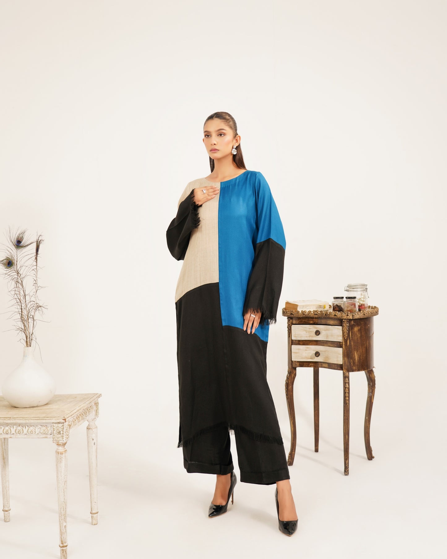 TS25-W43 PASHMINA COLOUR BLOCK SHIRT